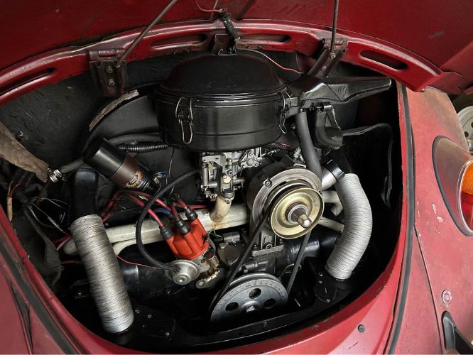 Unknown-Beetle-1963-Red-off-White-5