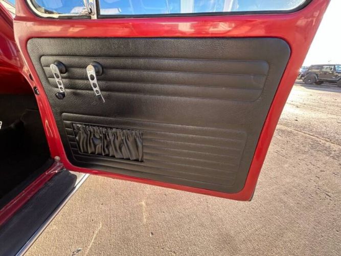 Unknown-Beetle-1965-Red-White-5