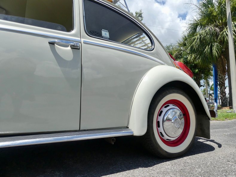 Unknown-Beetle-1966-Pearl-White-Pigalle-Red-8