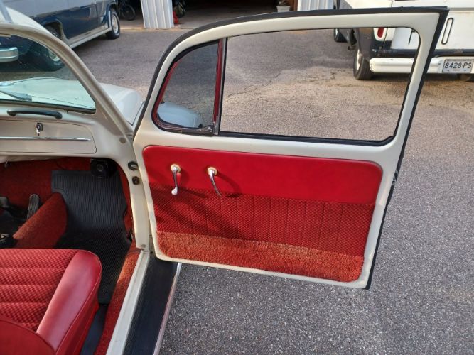 Unknown-Beetle-1966-Pearl-White-Pigalle-Red