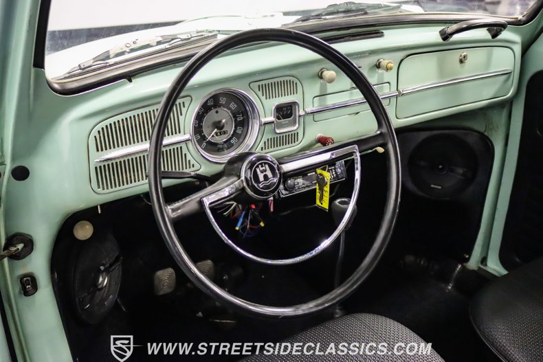Unknown-Beetle-1966-Seafoam-Green-Black-37