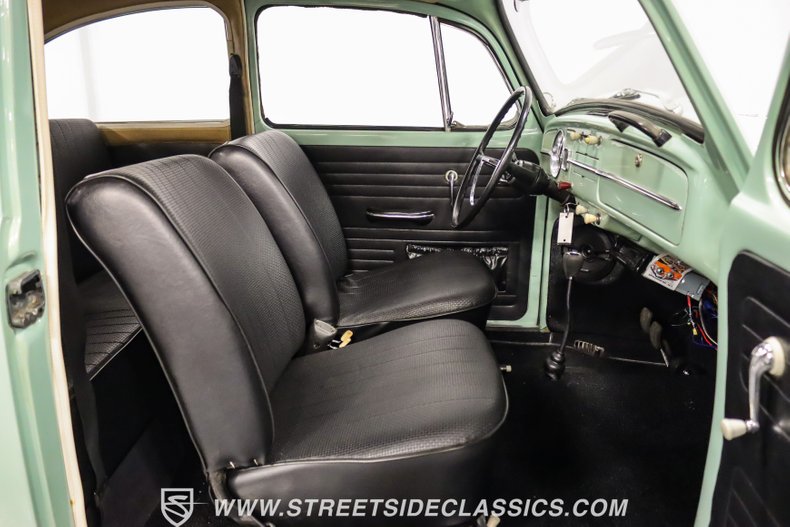 Unknown-Beetle-1966-Seafoam-Green-Black-49