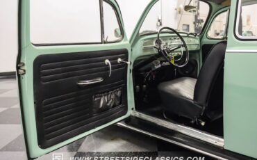 Unknown-Beetle-1966-Seafoam-Green-Black-6