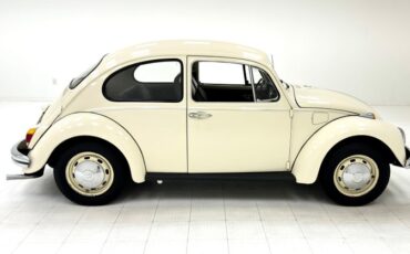 Unknown-Beetle-1968-Ivory-Black-12