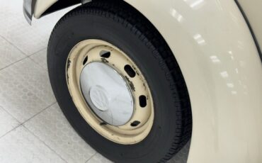 Unknown-Beetle-1968-Ivory-Black-19