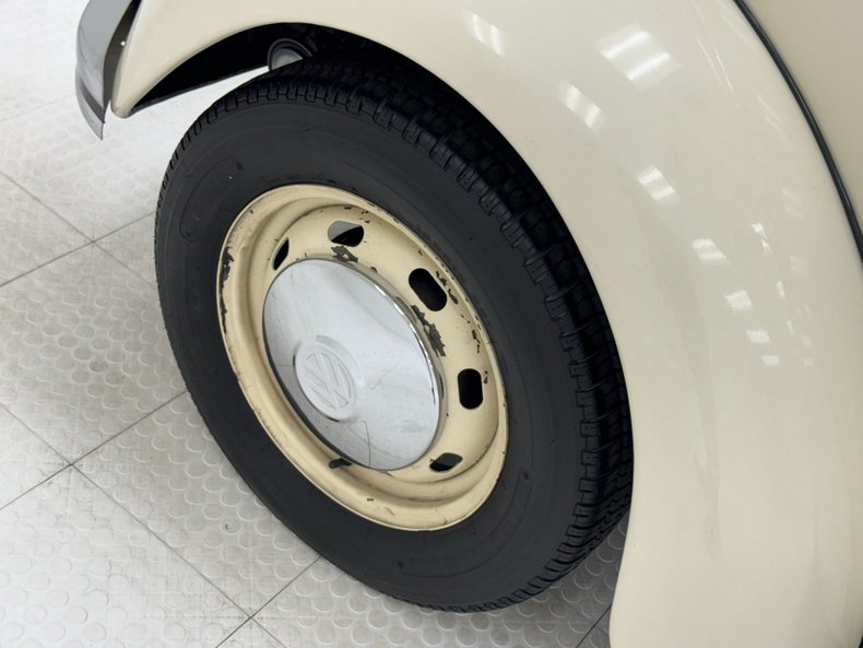 Unknown-Beetle-1968-Ivory-Black-19