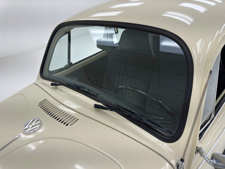 Unknown-Beetle-1968-Ivory-Black-20