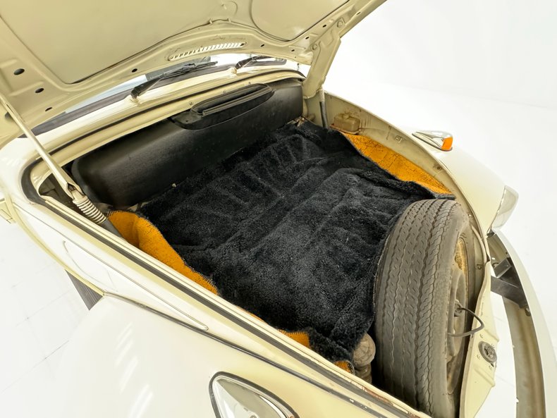 Unknown-Beetle-1968-Ivory-Black-29