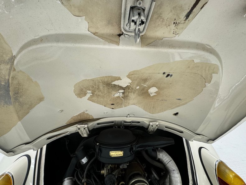 Unknown-Beetle-1968-Ivory-Black-32
