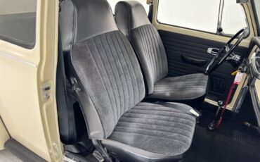 Unknown-Beetle-1968-Ivory-Black-39