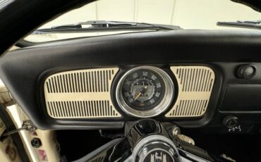 Unknown-Beetle-1968-Ivory-Black-43