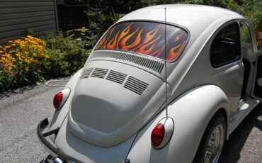 Unknown-Beetle-1968-White-Black