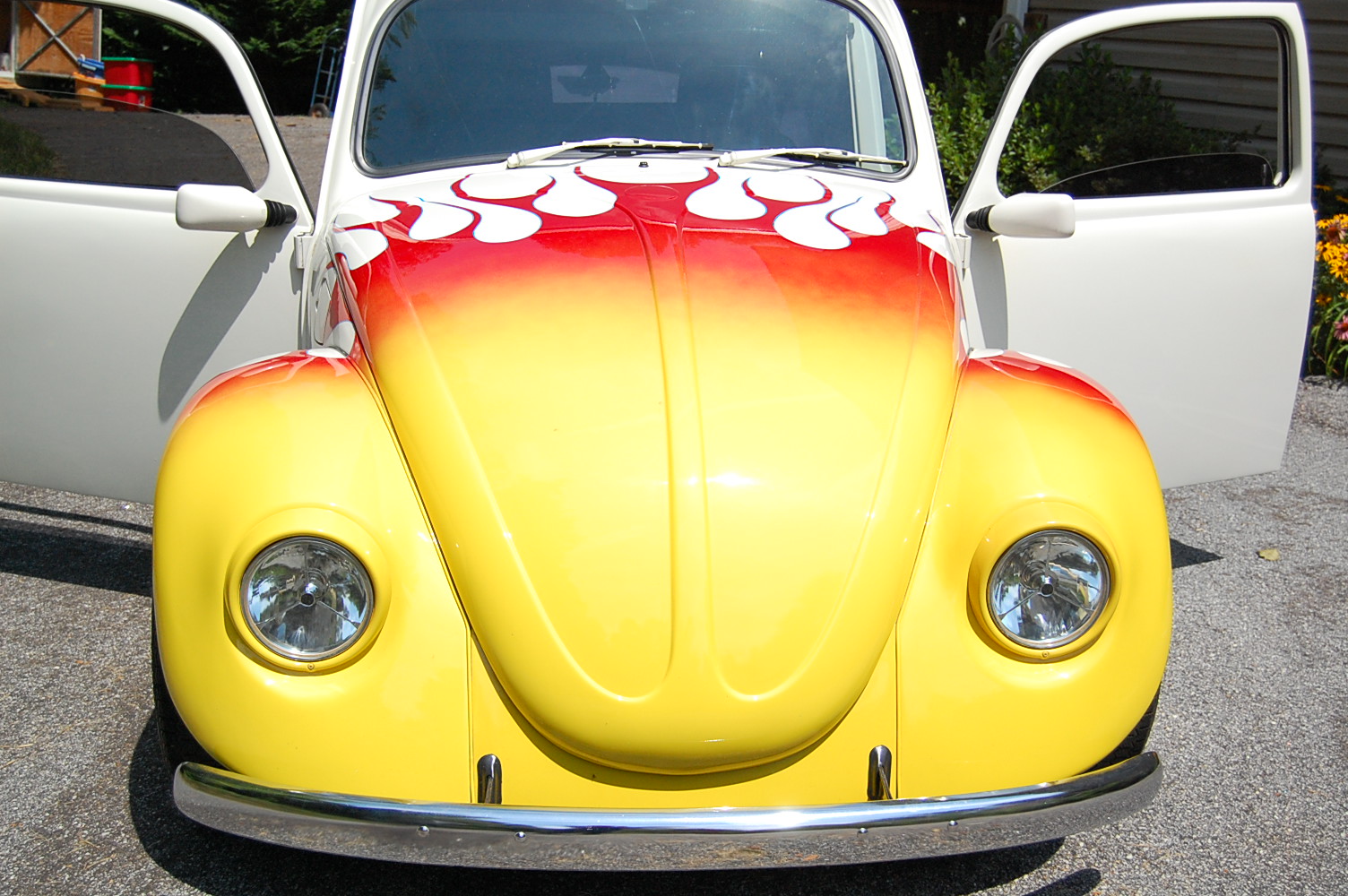 Unknown-Beetle-1968-White-Black-8