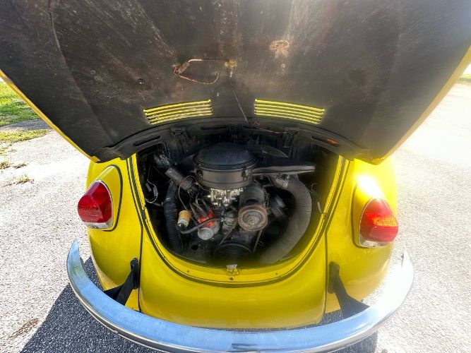 Unknown-Beetle-1968-Yellow-8