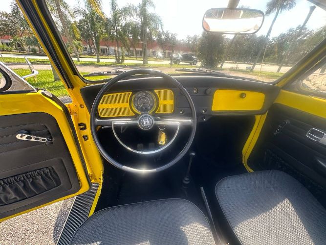 Unknown-Beetle-1968-Yellow-9