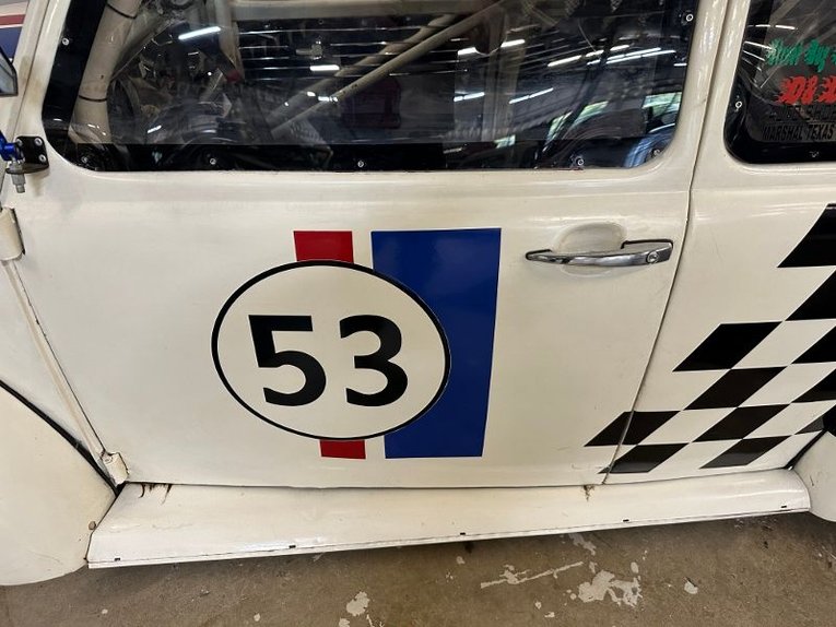 Unknown-Beetle-1969-White-Black-Gray-16