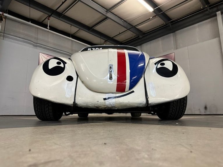 Unknown-Beetle-1969-White-Black-Gray-28