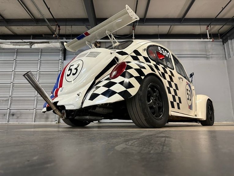 Unknown-Beetle-1969-White-Black-Gray-39