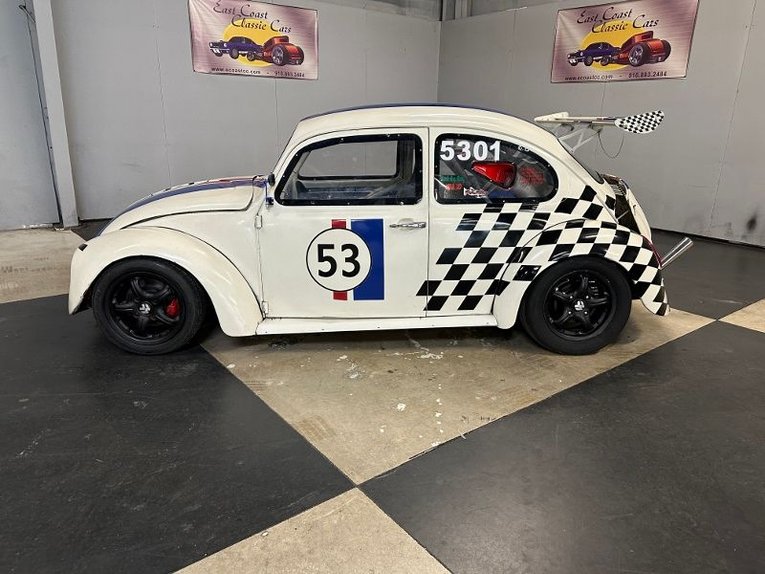 Unknown-Beetle-1969-White-Black-Gray