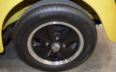 Unknown-Beetle-1969-Yellow-White-8