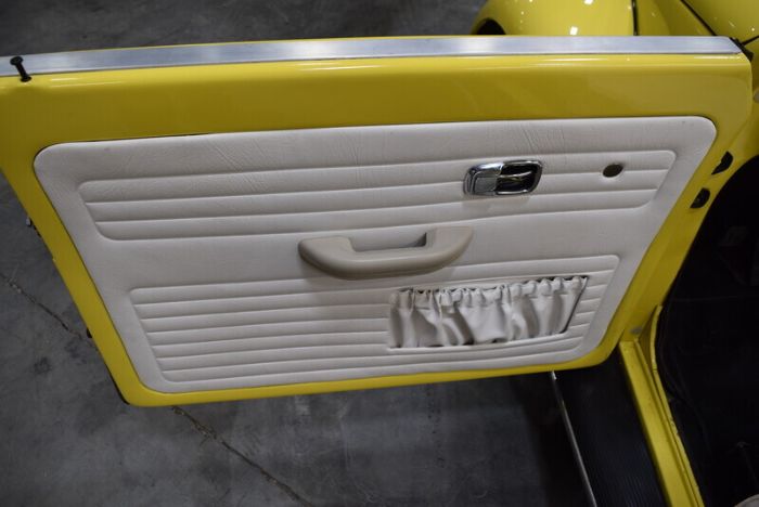 Unknown-Beetle-1969-Yellow-White