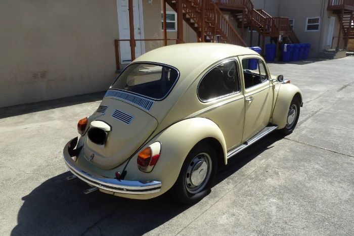 Unknown-Beetle-1970-YellowBlack-1