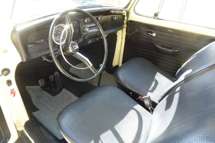 Unknown-Beetle-1970-YellowBlack-15