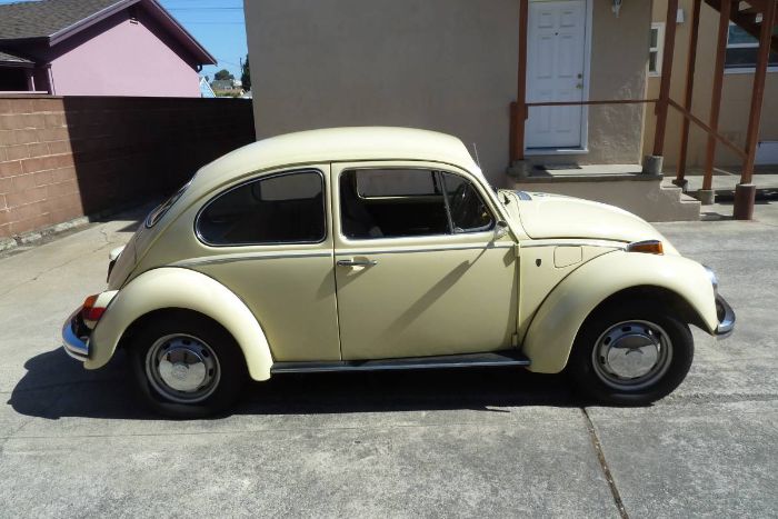 Unknown-Beetle-1970-YellowBlack-19