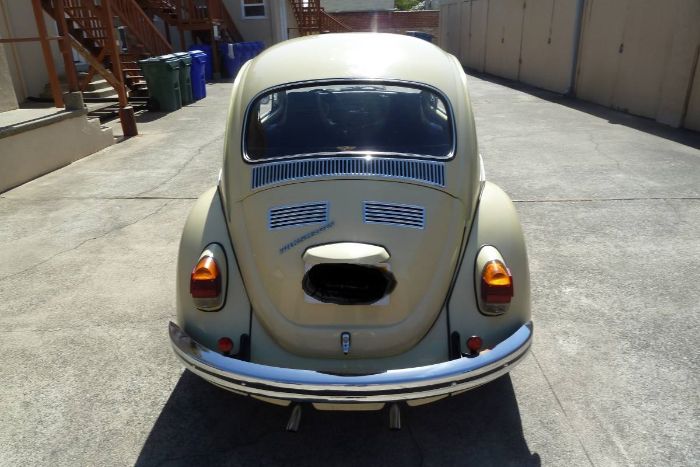 Unknown-Beetle-1970-YellowBlack-2