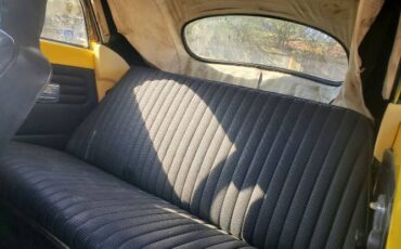 Unknown-Beetle-1971-Yellow-Black-11