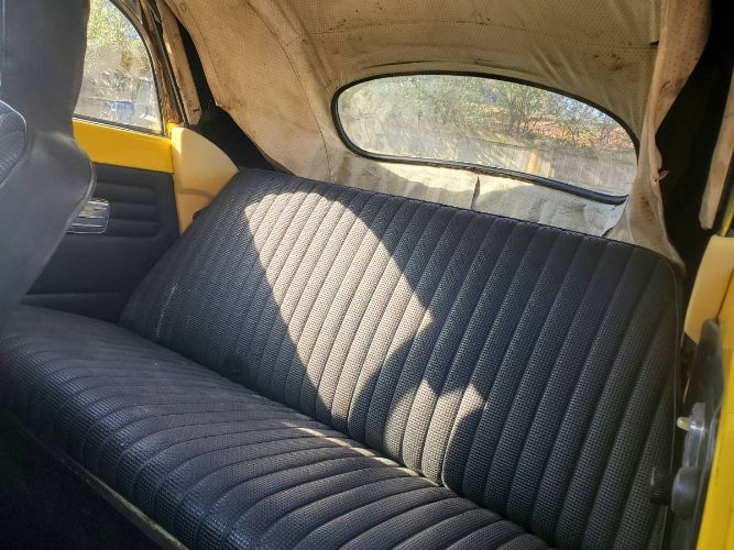 Unknown-Beetle-1971-Yellow-Black-11