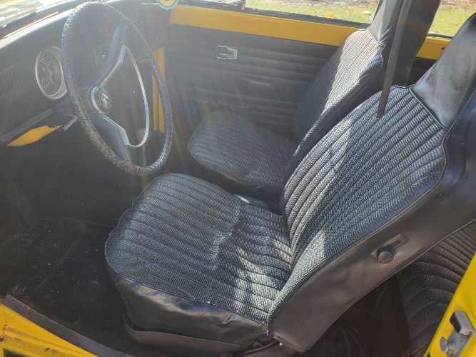 Unknown-Beetle-1971-Yellow-Black-6