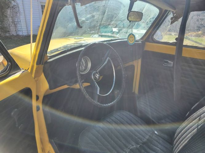 Unknown-Beetle-1971-Yellow-Black-7