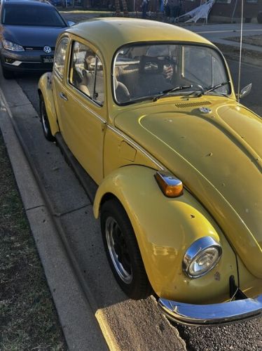 Unknown-Beetle-1973-Yellow-Gray