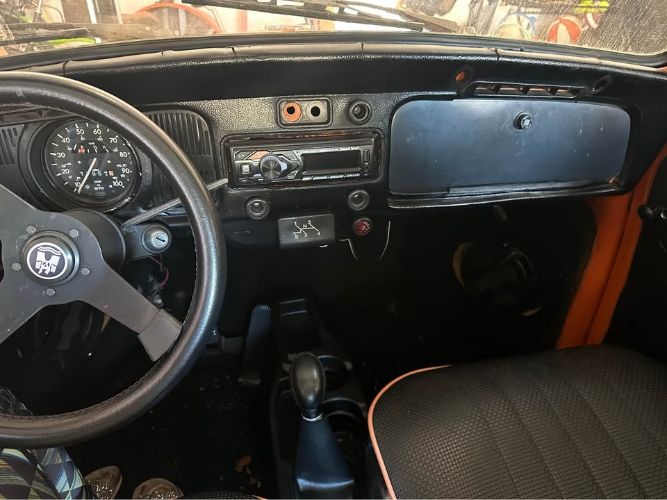 Unknown-Beetle-1974-Orange-Black-6
