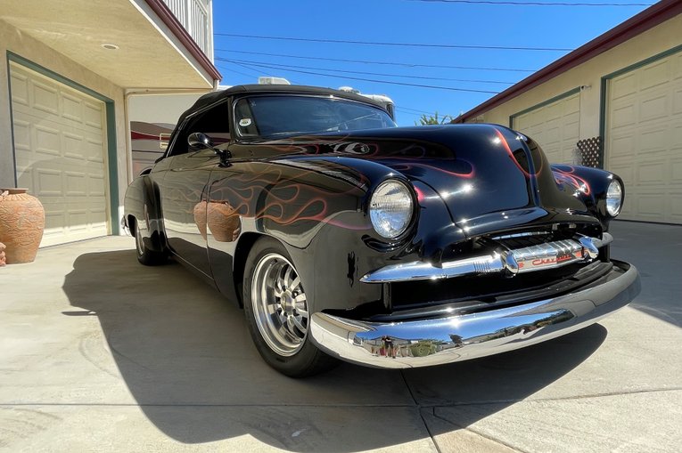 Unknown-Bel-air-1950-Black-w-Flames-Cream-20