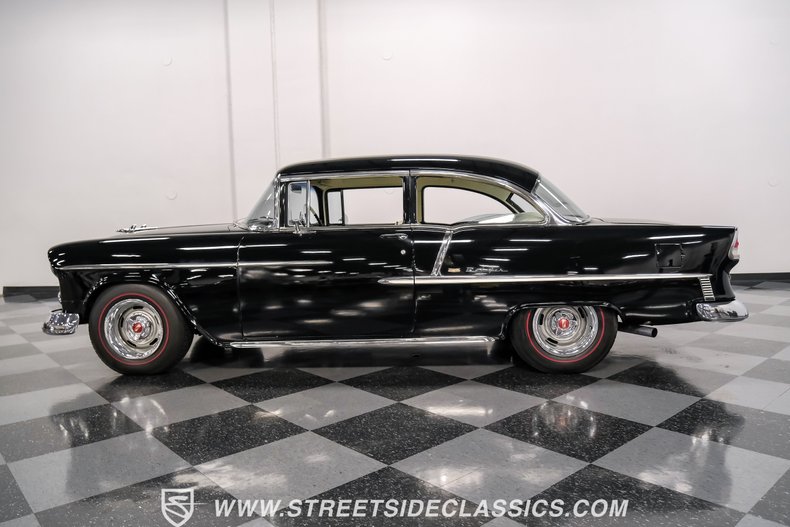 Unknown-Bel-air-1955-Black-White
