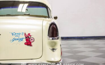 Unknown-Bel-air-1955-Candy-Apple-Red-Meta-Tan-31