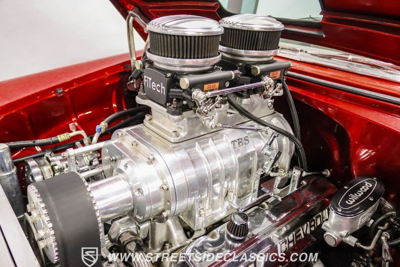 Unknown-Bel-air-1955-Candy-Apple-Red-Meta-Tan-45