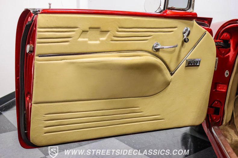 Unknown-Bel-air-1955-Candy-Apple-Red-Meta-Tan-49