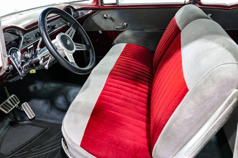 Unknown-Bel-air-1956-Red-White-Red-13