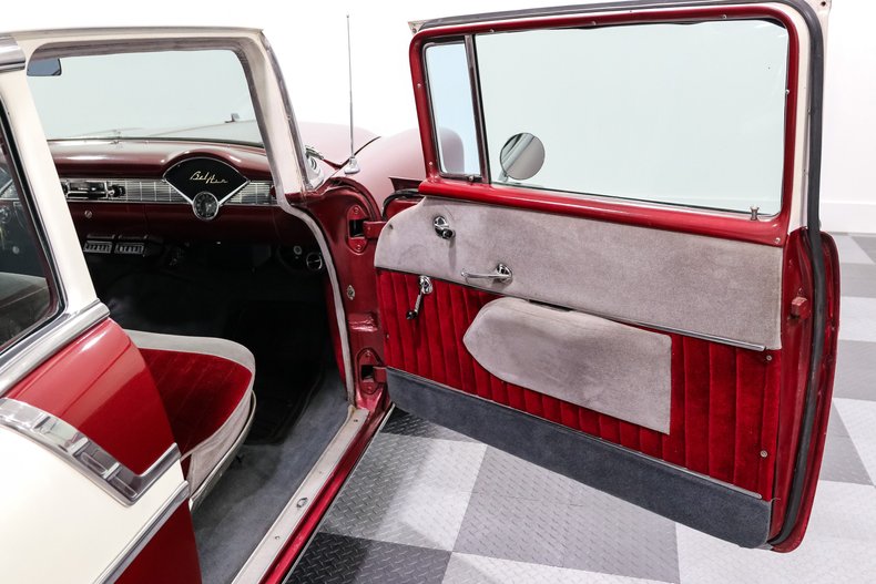 Unknown-Bel-air-1956-Red-White-Red-15