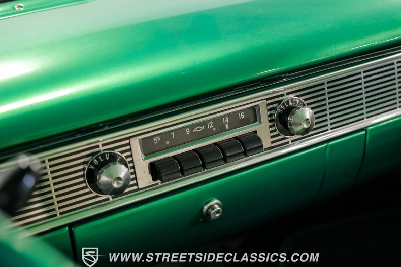 Unknown-Bel-air-1956-Sherwood-Green-Metal-Beige-43