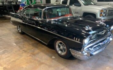 Unknown-Bel-air-1957-Black-BlackRed-10