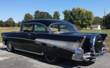 Unknown-Bel-air-1957-Black-Burgundy-7