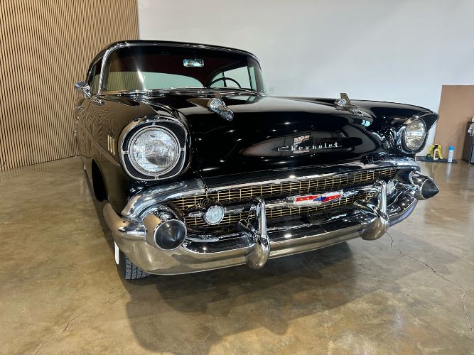 Unknown-Bel-air-1957-Black-Red-24