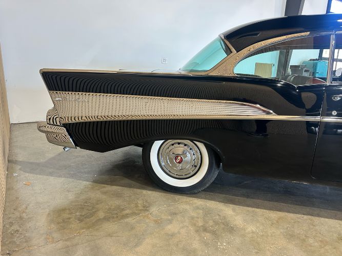 Unknown-Bel-air-1957-Black-Red-25