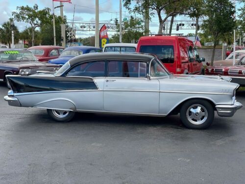 Unknown-Bel-air-1957-BlackSilver-14