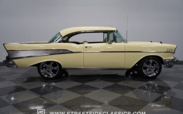 Unknown-Bel-air-1957-Colonial-Cream-Cream-12