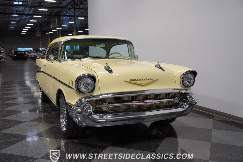 Unknown-Bel-air-1957-Colonial-Cream-Cream-14